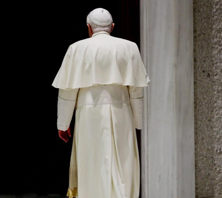 Benedicto XVI será enterrado el día 5 y velado en San Pedro desde el lunes