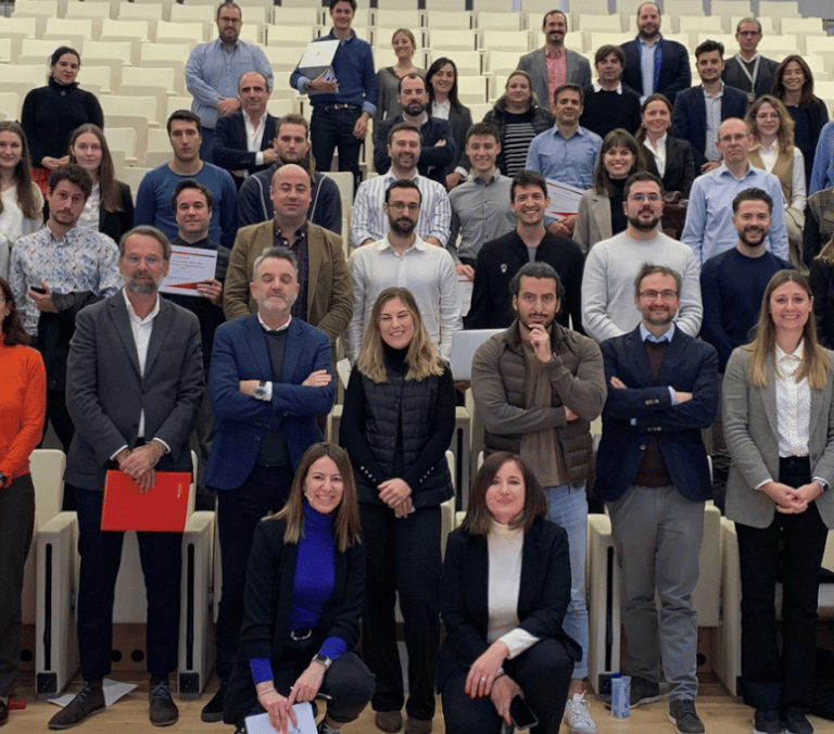 Unos revolucionarios rayos X y una tecnología contra el dolor crónico, ganadores del reto Santander Award