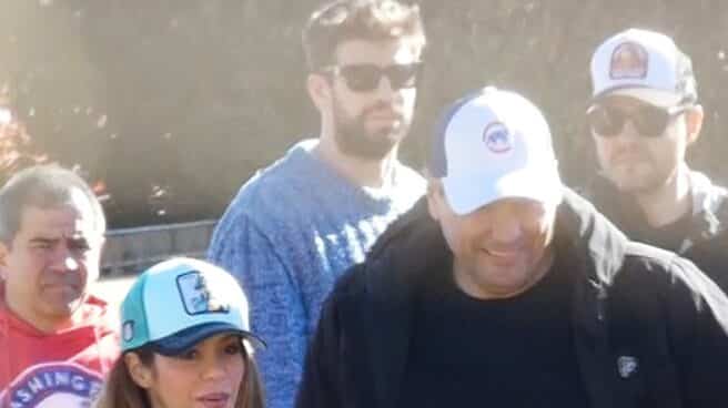 Shakira y Gerard Piqué, durante el último partido de béisbol de su hijo.