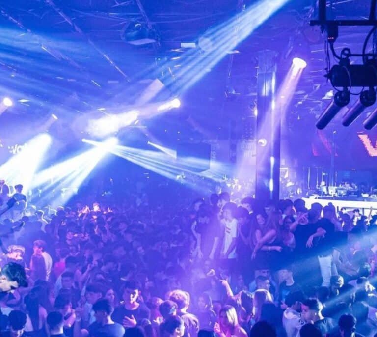 Los Mossos investigan una agresión sexual en una discoteca y la difusión de las imágenes