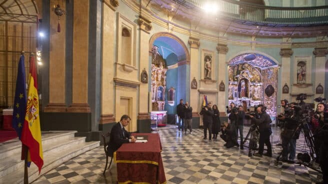 El presidente del Partido Popular, Alberto Núñez Feijóo, durante la firma del Plan de Calidad Institucional