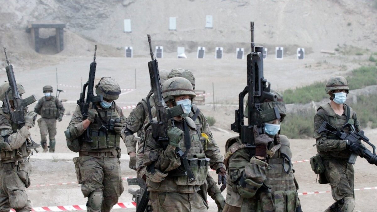 Militares de la unidad de Regulares de Ceuta (Foto: Fotografía Jesús de los Reyes / Ejército de Tierra).