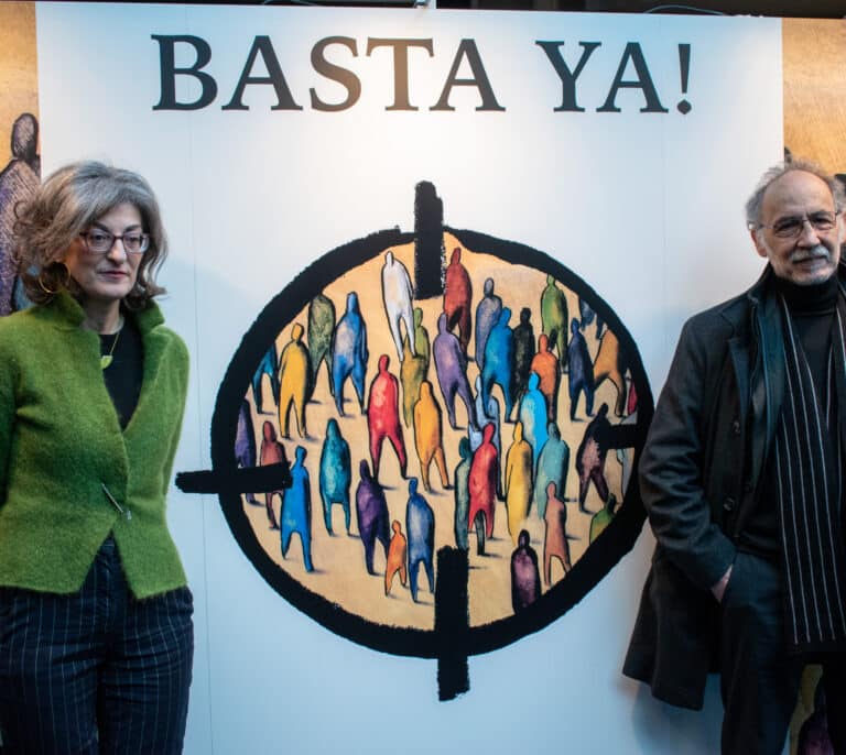 'Basta ya!', la irreverencia de los amenazados que alzaron la voz llega al Europa