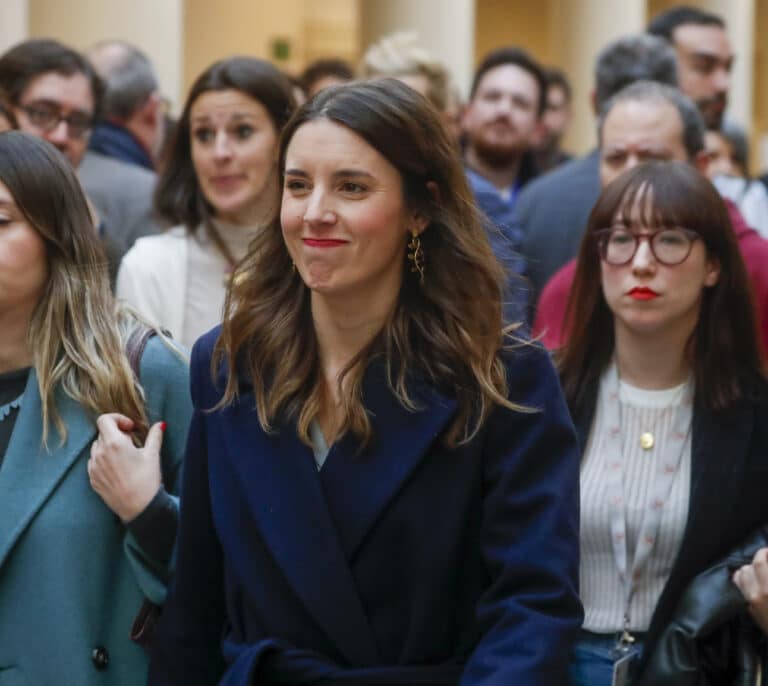 Moncloa cree que el aislamiento de Irene Montero le obliga a ceder: "Se ha quedado sin camino"