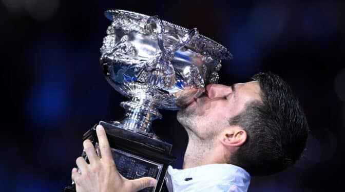 Djokovic vence en Australia y hace historia: iguala a Nadal en Grand Slams y le arrebata el número 1 a Alcaraz