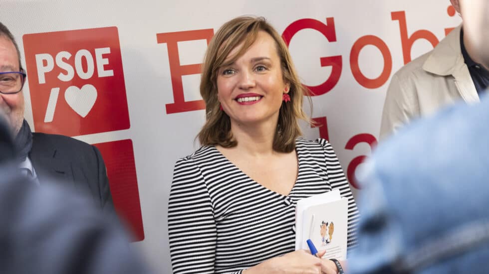 La portavoz del PSOE y ministra de Educación, Pilar Alegría, tras la rueda de prensa de este 30 de enero de 2023 en Ferraz.