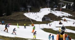 Falta nieve y no basta con fabricarla: el cambio climático pone en jaque a la mitad de las pistas de esquí de Europa