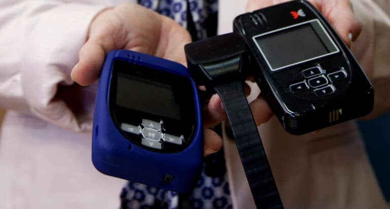 La pulsera GPS de Igualdad no sirve para los agresores “persistentes” que quiere perseguir Marlaska
