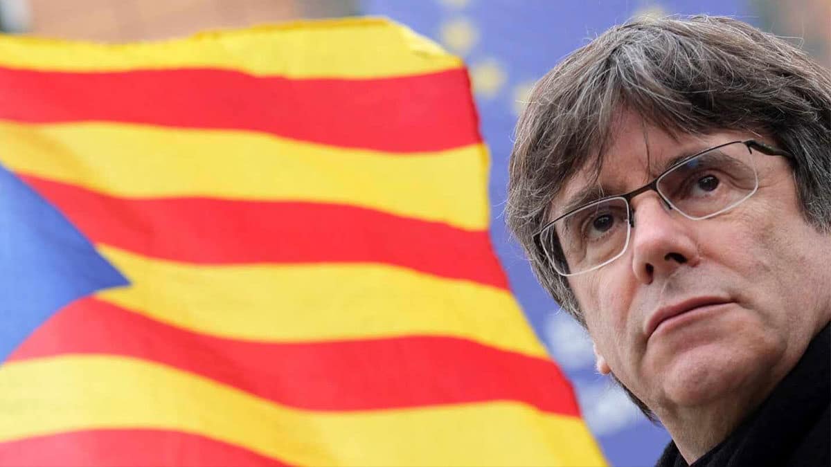 Puigdemont lidera una campaña contra Google por responder en español