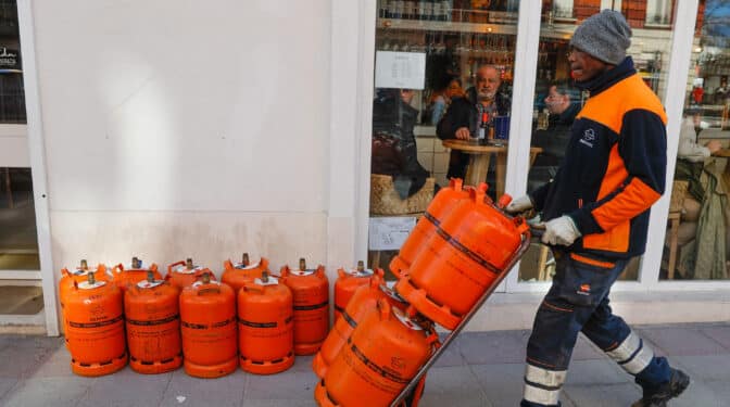 Repsol lanza una nueva ofensiva y descuenta cuatro euros por la bombona de butano a través de Waylet 