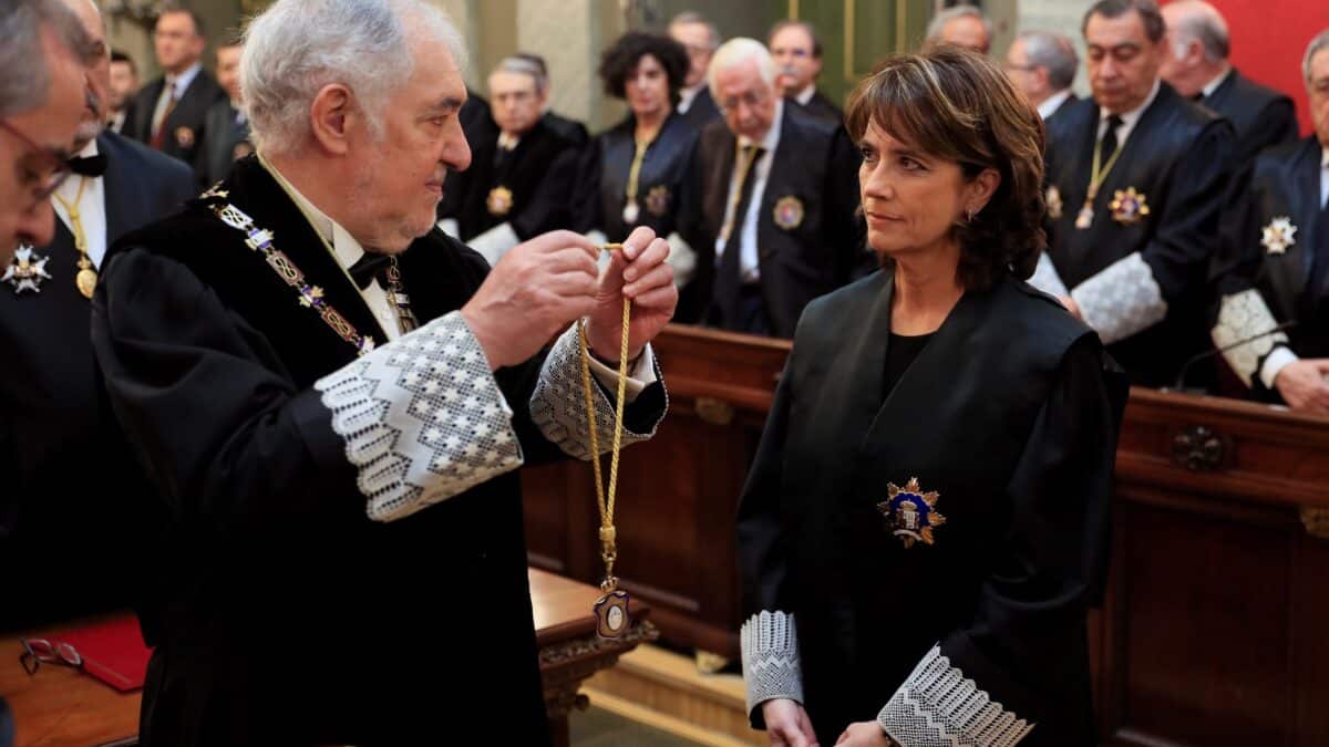 Conde-Pumpido durante el acto de posesión de Dolores Delgado como fiscal general.