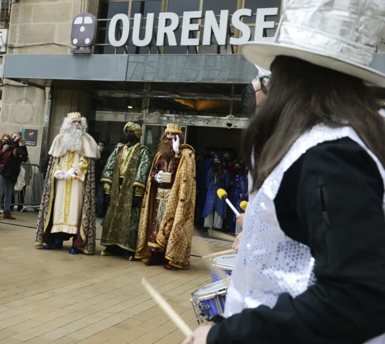 PSOE y BNG exigen al alcalde de Ourense dar "explicaciones" por elegir a un condenado por abusos sexuales para hacer de Baltasar