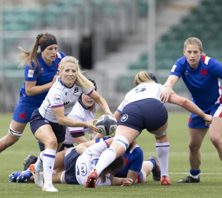 La Federación Escocesa de Rugby prohíbe competir a las mujeres trans