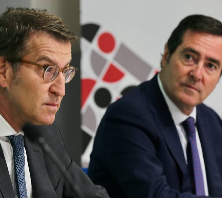 Grandes empresarios, acosados por el Gobierno, se acercan a Feijóo