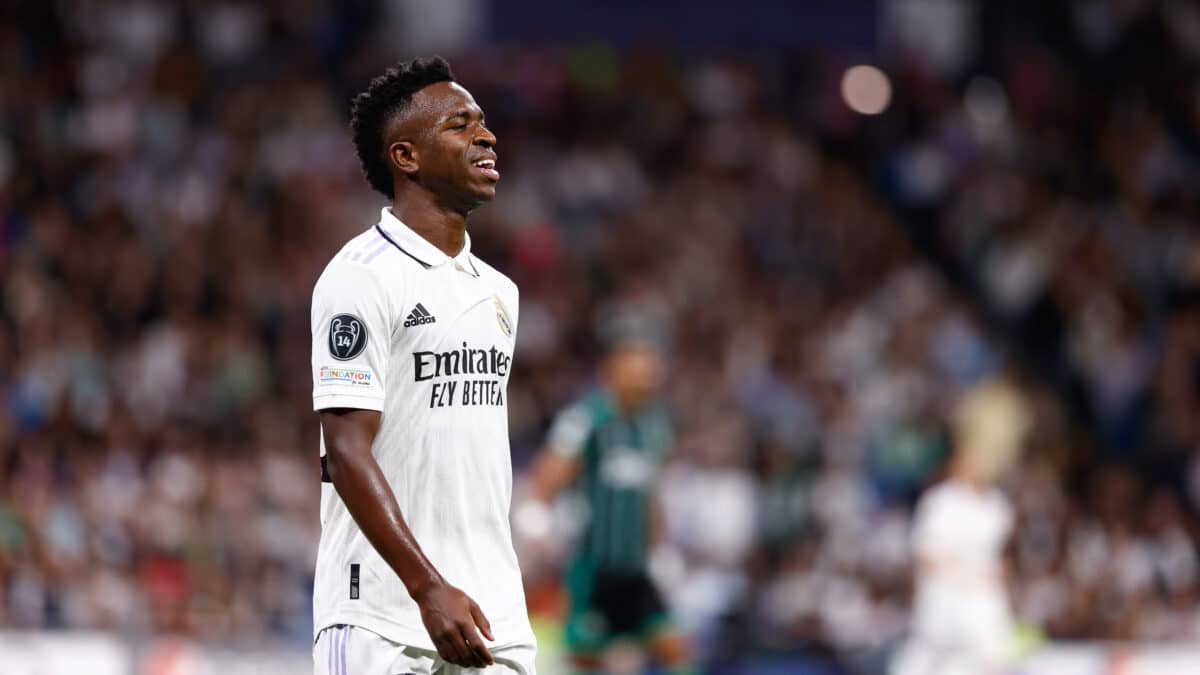 Vinicius Junior del Real Madrid se lamenta durante el partido de fútbol del Grupo F de la Liga de Campeones de la UEFA jugado entre el Real Madrid y el Celtic FC