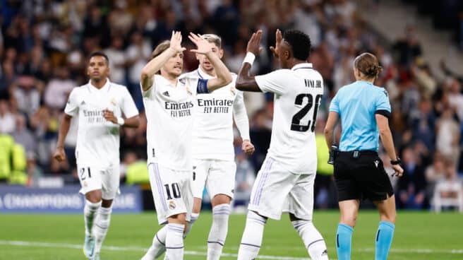 Cinco clubes de LaLiga entre los que más facturaron de la temporada pasada en toda Europa Luka Modric del Real Madrid celebra un gol durante el partido de fútbol del Grupo F de la Liga de Campeones de la UEFA