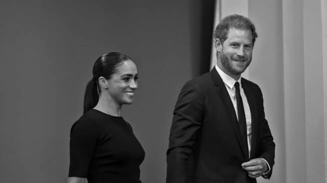 La nieta de Nelson Mandela acusa a Harry y Meghan de querer "hacerse millonarios" "robando" las citas de su abuelo MEGHAN Y HARRY EN IMAGEN DE ARCHIVO