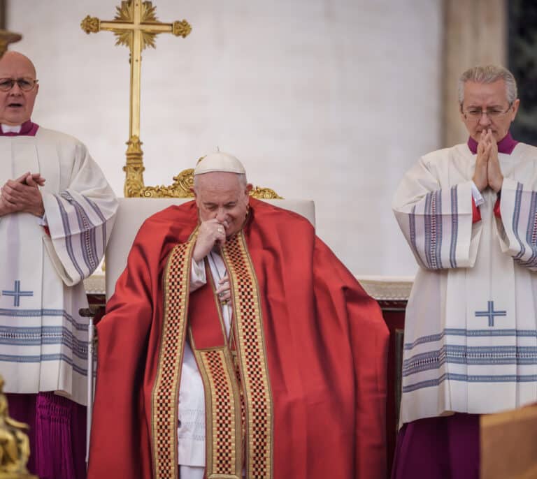 Así ha sido el funeral de Benedicto XVI en la cripta papal del Vaticano
