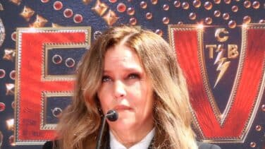 Muere Lisa Marie, la hija de la estrella del rock Elvis Presley, a los 54 años
