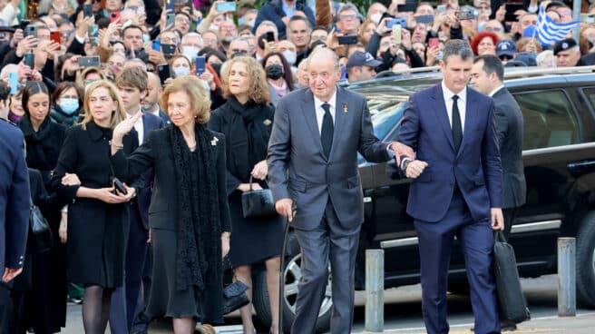 Funeral por Constantino de Grecia en la Catedral Metropolitana de Atenas