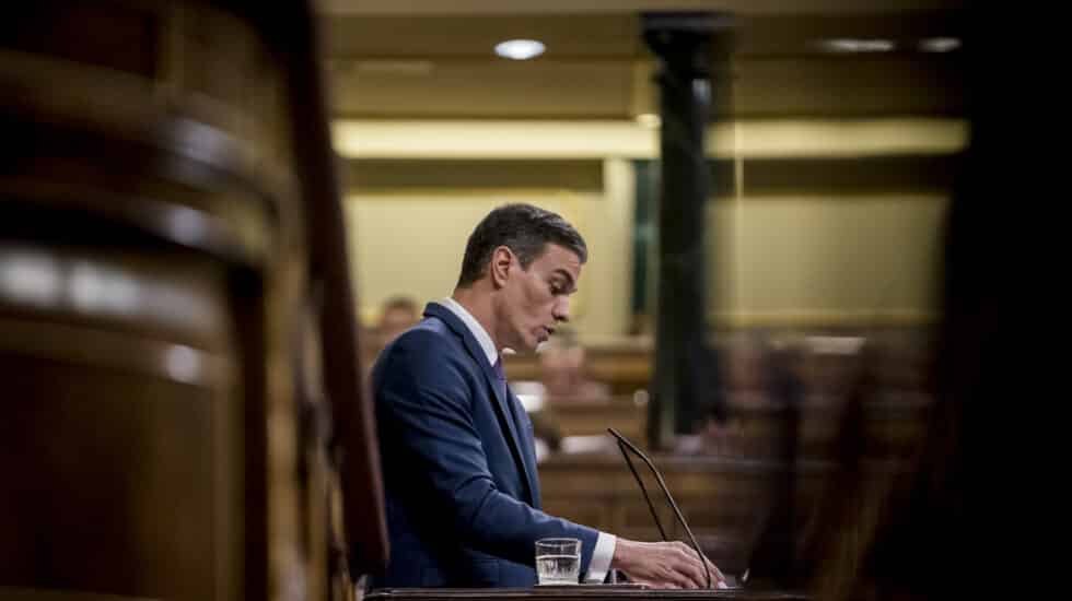 El presidente del Gobierno, Pedro Sánchez, interviene durante una sesión plenaria en el Congreso de los Diputados, a 24 de enero de 2023, en Madrid (España). Sánchez ha informado hoy de los Consejos Europeos celebrados los días 20 y 21 de octubre y 15 de diciembre de 2022, así como de las medidas anticrisis. Estas comparecencias no se incluyeron en los últimos plenos de diciembre y habían quedado pendientes. Sánchez comparece después de los debates del decreto-ley que prorroga algunas de las medidas puestas en marcha tras la guerra de Ucrania para paliar los efectos de la subida precios y el de la nueva prestación para artistas. 24 ENERO 2023;MADRID;PEDRO SANCHEZ;CONGRESO DE LOS DIPUTADOS;COMPARECENCIA;CONSEJOS EUROPEOS A. Pérez Meca / Europa Press 24/1/2023