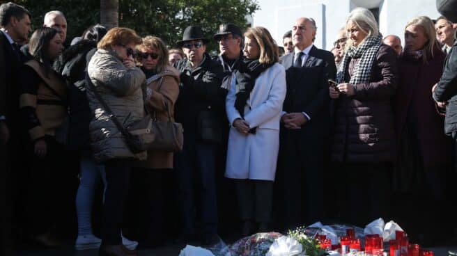 Concentración en Algeciras tras el asesinato de un sacristán.