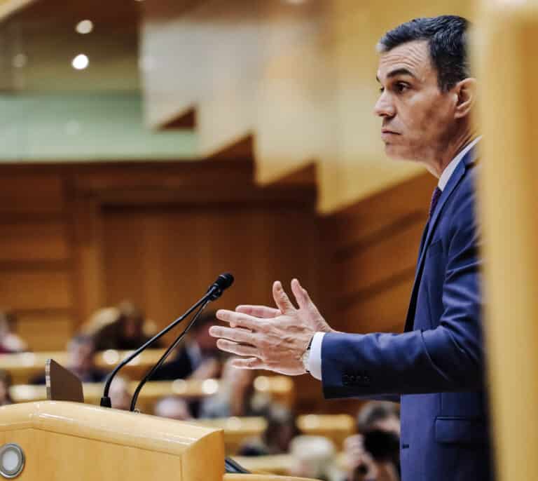 Sánchez confirma el cambio "técnico" en el 'sí es sí' y ridiculiza la gestión de Feijóo en todos los frentes