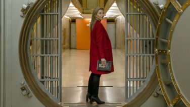Eva García Sáenz de Urturi publicará en marzo 'El Ángel de la Ciudad', su nueva novela del inspector Kraken