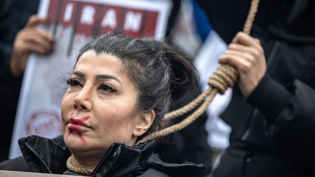 Protesta contra el régimen iraní en Estambul