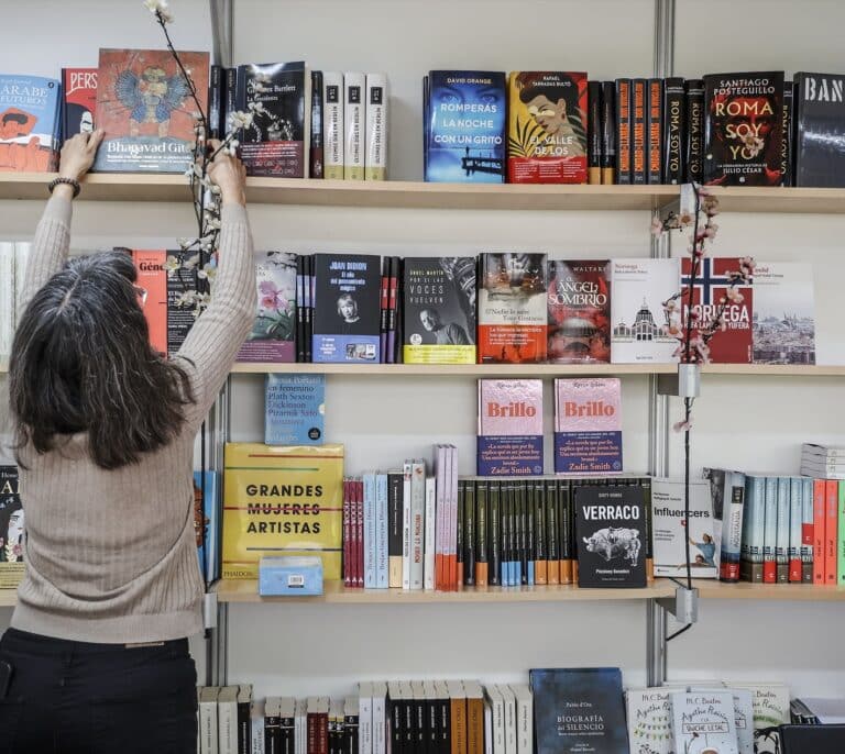 España no ha recuperado el nivel de horas trabajadas previo a la pandemia