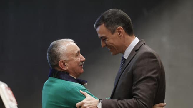 Inauguración de las Jornadas Confederales de Acción Sindical. El presidente del Gobierno, Pedro Sánchez, y el secretario general de UGT, Pepe Álvarez, durante la inauguración de unas jornadas sindicales.