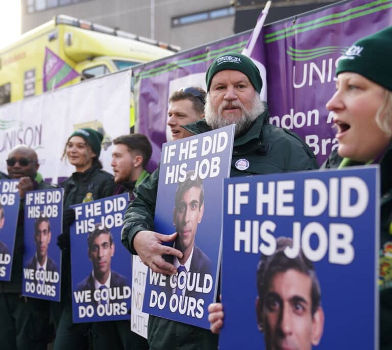 El gobierno de ricos de Sunak afronta una macrohuelga al filo de sus 100 días