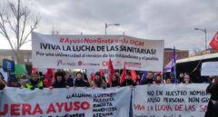 La Complutense recibe a Ayuso con decenas de estudiantes de izquierdas al grito de "fascista" y "asesina"