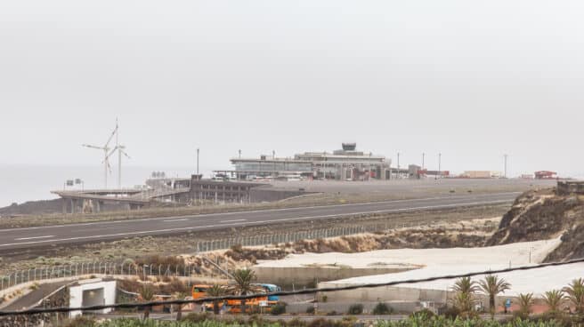 Vista general del aeropuerto de La Palma. Vista general del aeropuerto de La Palma.