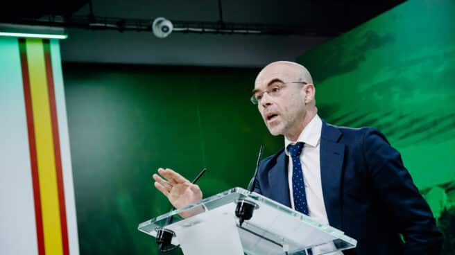 El portavoz del Comité de Acción Política de Vox, Jorge Buxadé, durante una rueda de prensa del Comité de Acción Política de Vox, en la sede del partido