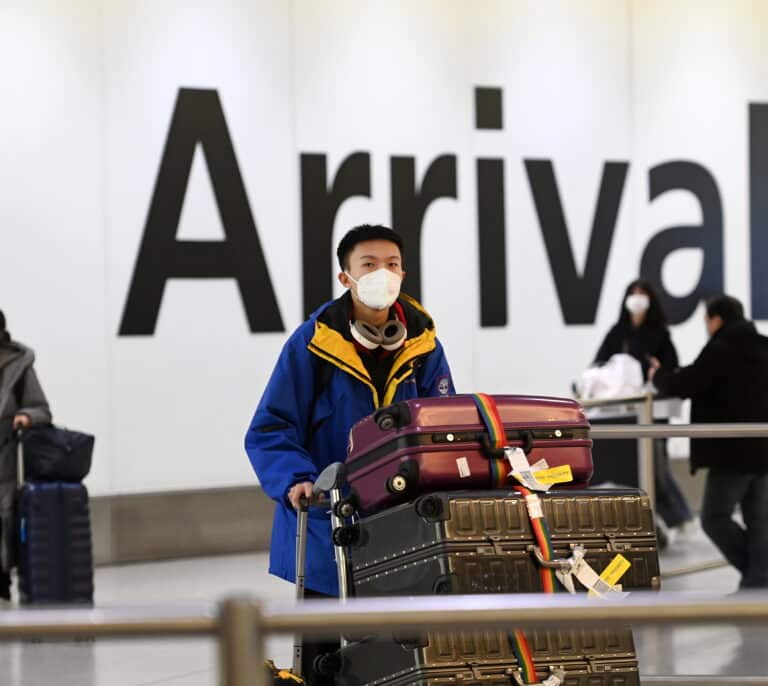 La Unión Europea pedirá una prueba negativa de Covid a los viajeros procedentes de China