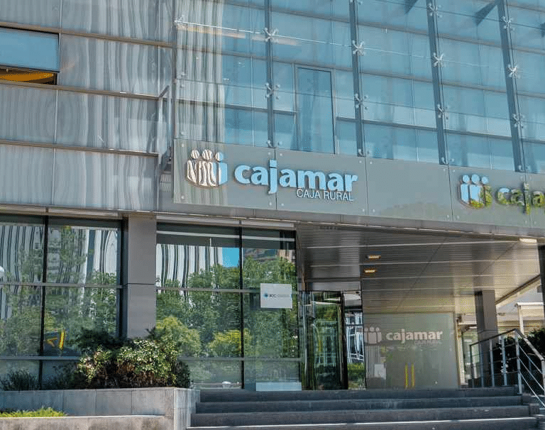 Cajamar continúa con sus problemas técnicos que ya duran más de 36 horas