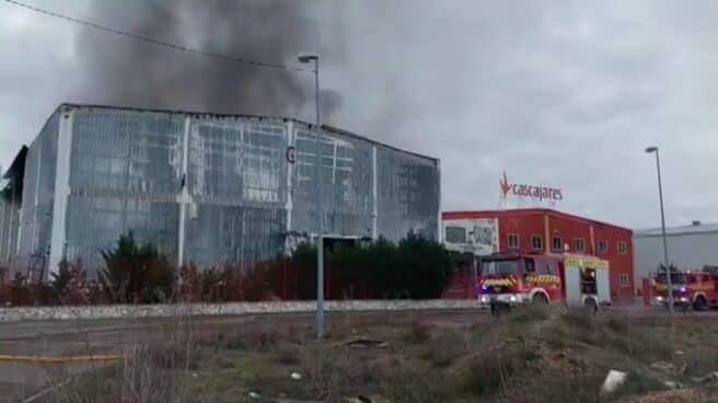 Incendio en la fábrica de Cascajares (Palencia). Incendio en la fábrica de Cascajares (Palencia).