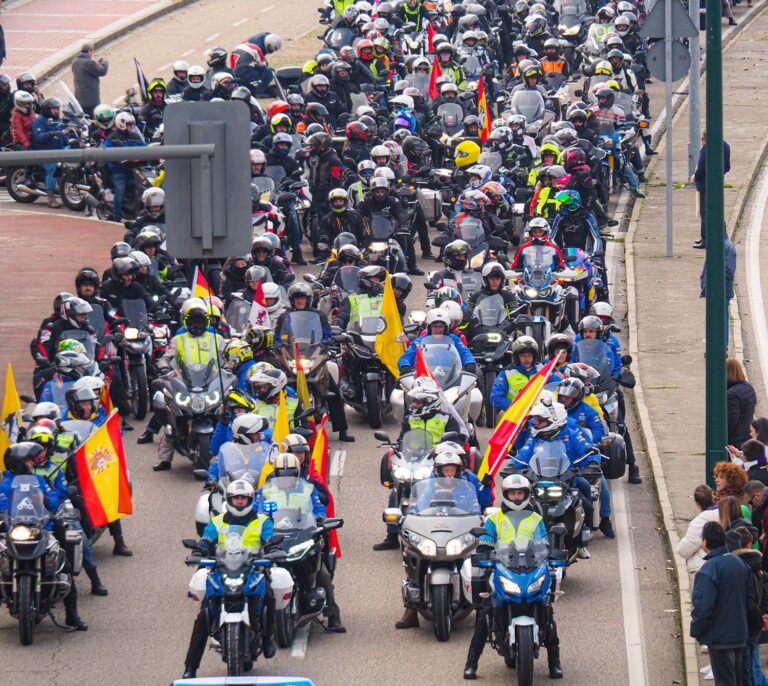 Un motorista muere tras colisionar con un coche en la concentración motera Pingüinos