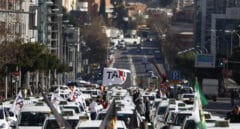 Los taxistas amenazan al Gobierno con nuevas huelgas a las puertas de la campaña por los VTC