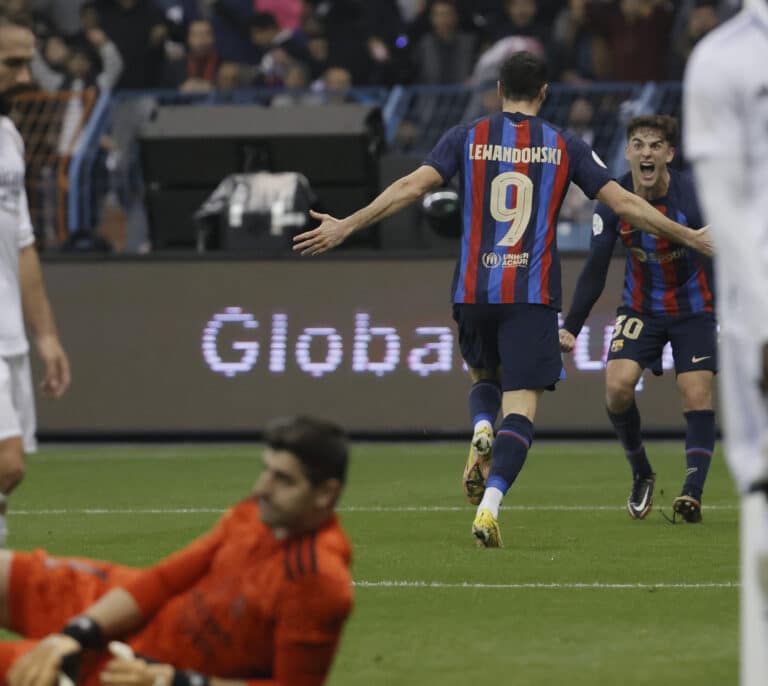 El Barça se lleva la Supercopa ante un Real Madrid desconocido