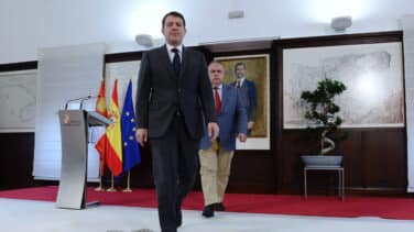 El Gobierno pide a Mañueco una respuesta formal sobre su protocolo de aborto antes de ir a los tribunales