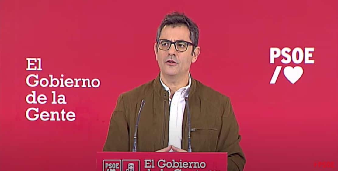 Félix Bolaños, en rueda de prensa este domingo en la sede del PSOE en Ferraz.