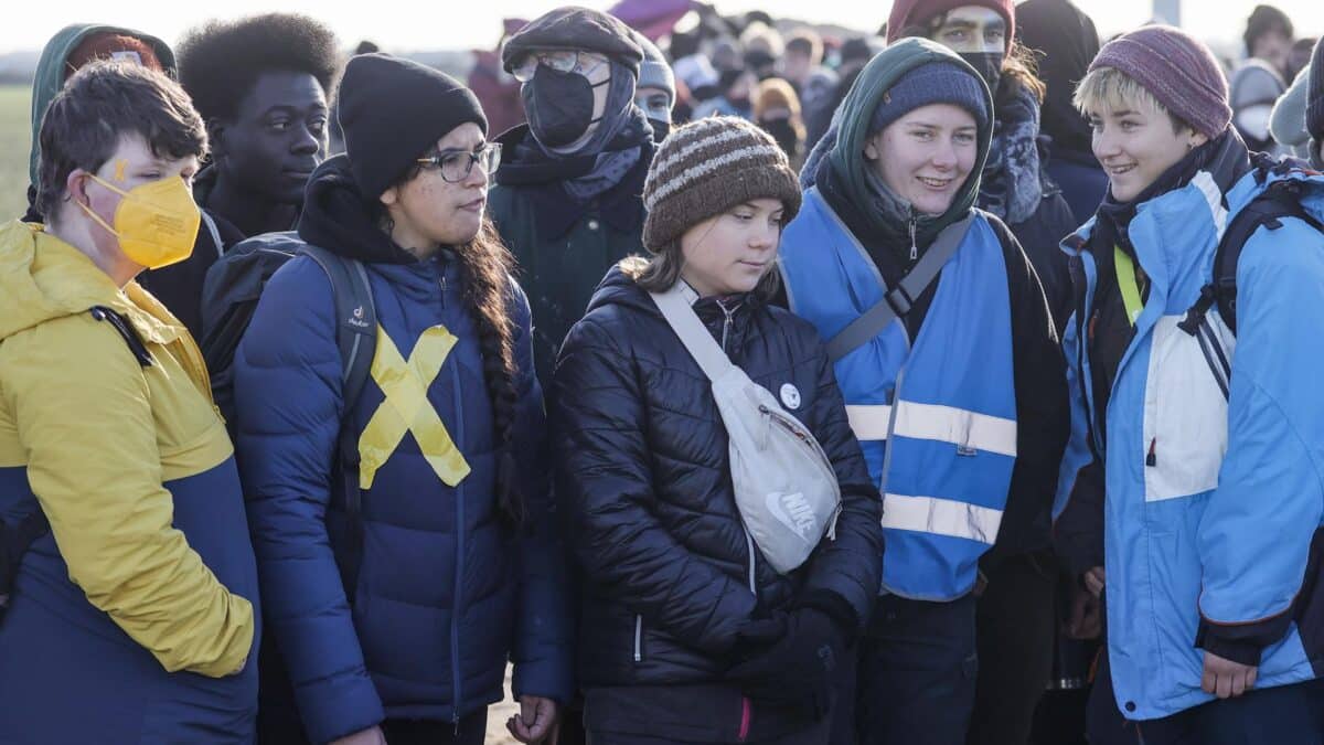 La activista climática Greta Thunberg, este martes durante una protesta contra una mina en Alemania.