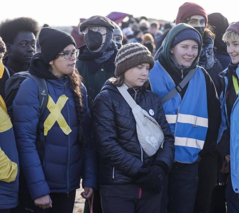 Detienen a la activista climática Greta Thunberg en la protesta contra las minas de la ciudad alemana de Lützerath