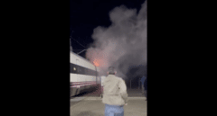 Un incendio en el techo de un vagón de un tren en Córdoba obliga a evacuar a más de un centenar de pasajeros
