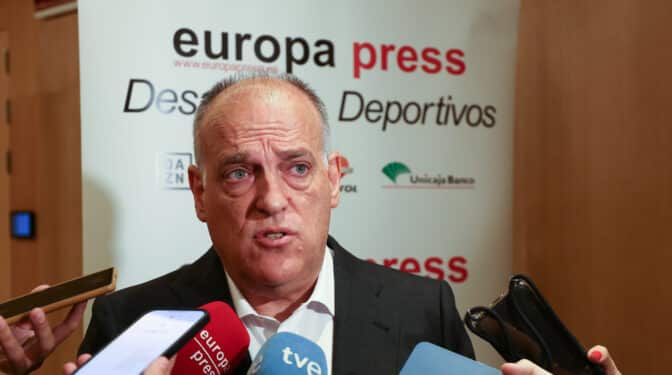 Tebas, a los ultras que amenazan a Vinicius antes del Real Madrid-Atlético: "Os localizaremos para que terminéis en la cárcel"