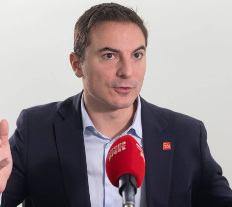 El candidato socialista Juan Lobato desvela que se dio de baja como abonado del Real Madrid por Mourinho