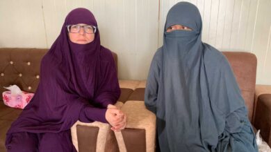 El juez envía a prisión a las dos españolas esposas de yihadistas repatriadas desde Siria