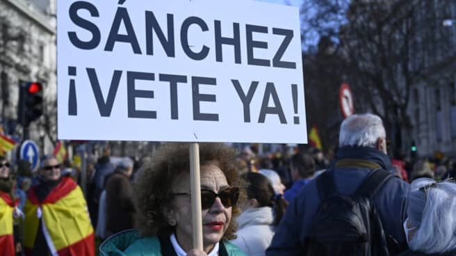 manifestacion-cibeles-contra-sanchez
